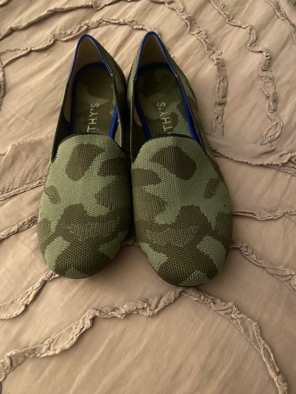 Rothys size 9 Retired the loafer Mink camo knit flats